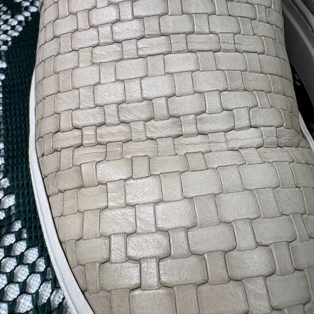 Aquatalia Ashlynn Embossed Calf Size 7 Cream/Grey Woven Leather Made Italy